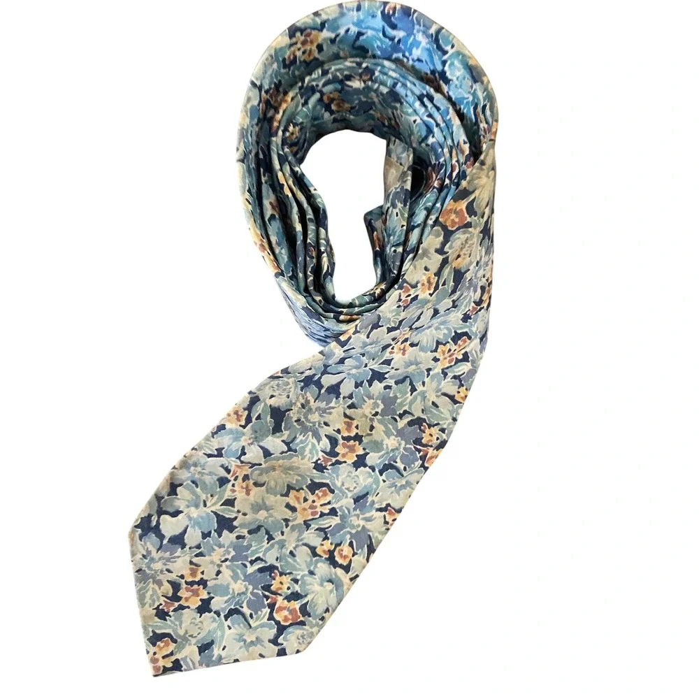 Liberty of London Vintage Blue‎ Floral Cotton Necktie Made in USA Botanical Tie